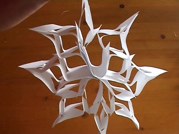 How to Make 3d Snowflakes Beautiful Paper Snowflakes